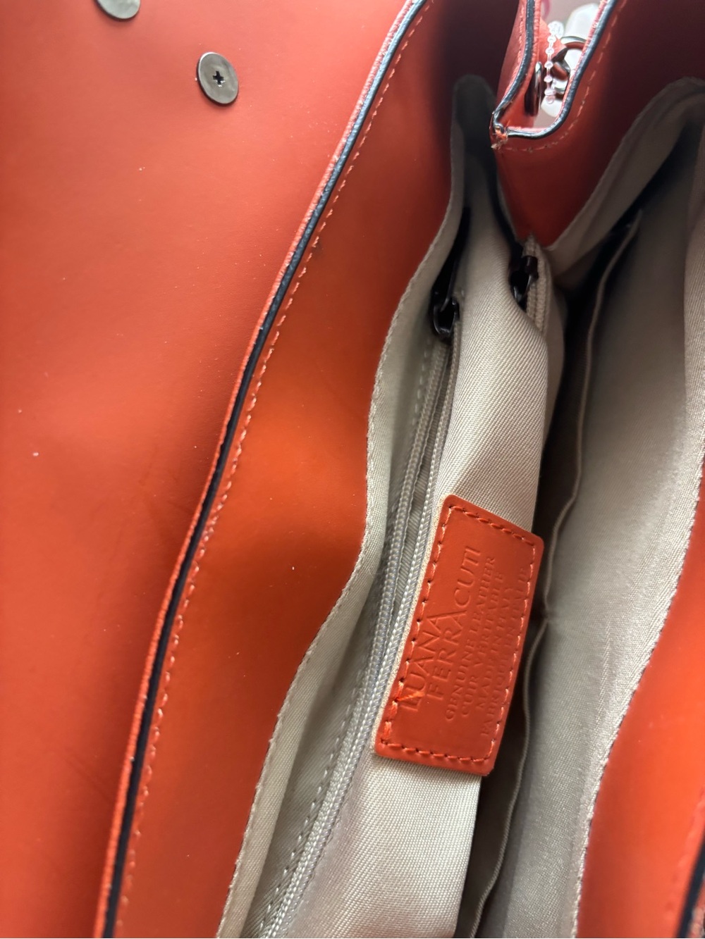 Luana Ferracuti Italian Beautiful Leather Shoulder Handbag - Picture 2 of 4